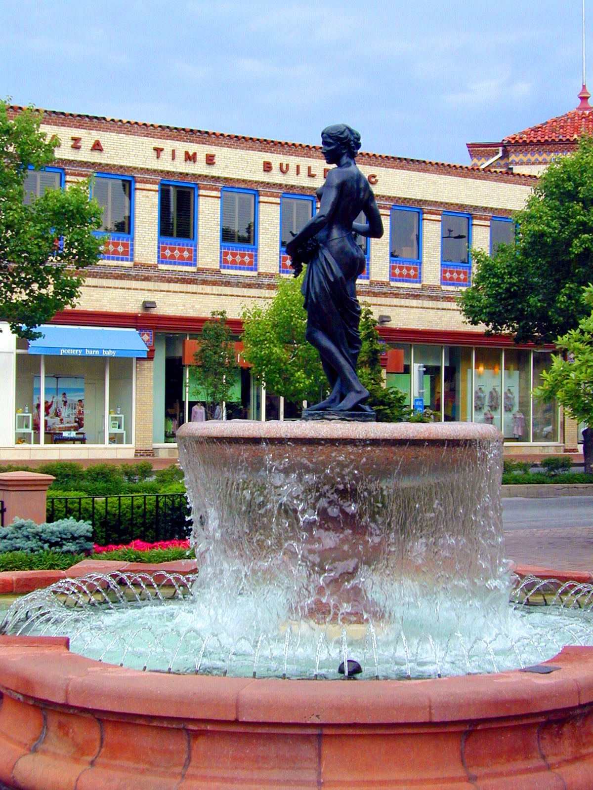 pomona fountain